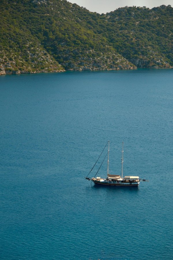 Taud de bateau : comment bien préparer votre embarcation ?